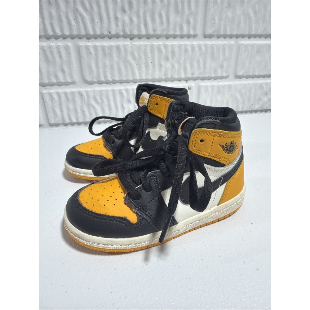 Size 8C - Jordan 1 High Black, Orange, White Toddler Air Jordan Retro High OG - Picture 2 of 10